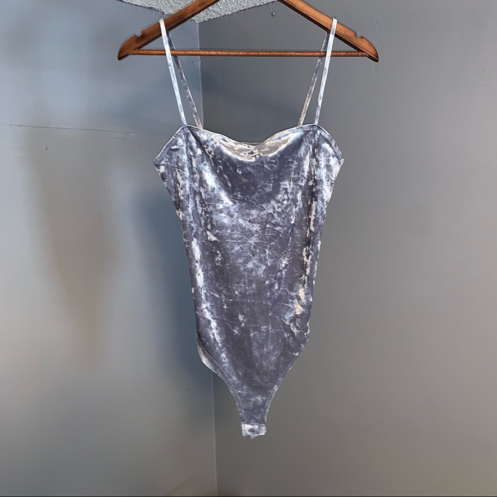Forever 21 Velvet Bodysuit / Women’s Medium
